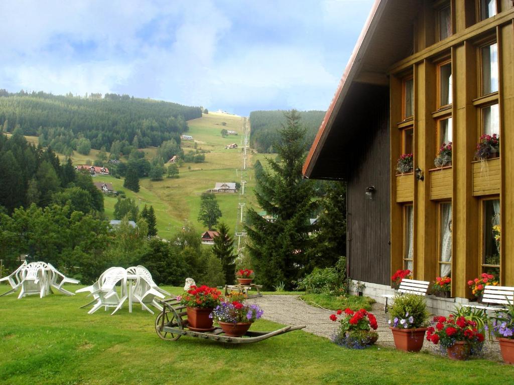 Penzion U Veselych Pec pod Snezkou Exterior photo